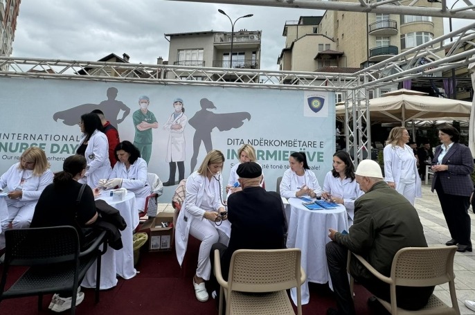 QKMF &ldquo;Rexhep Ku&ccedil;i&rdquo; n&euml; Suharek&euml;, ka sh&euml;nuar sot 12 Majin - Dit&euml;n e Infermieris&euml;