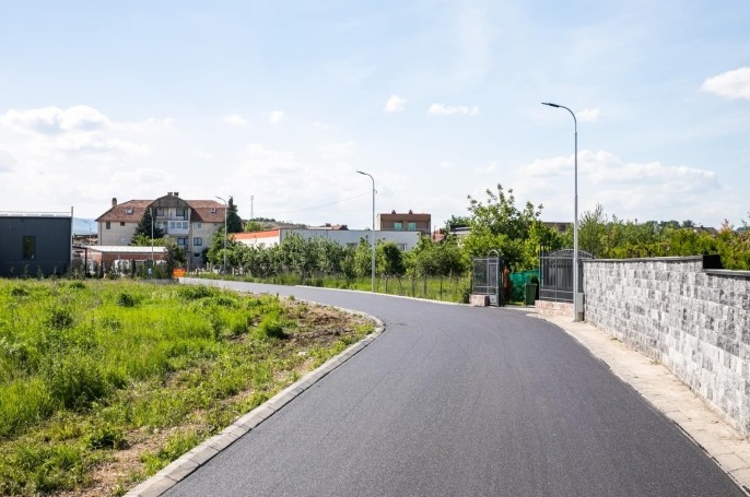 Asfaltohet rruga &ldquo;Gjergj Fishta&rdquo; n&euml; qytetin e Ferizajt