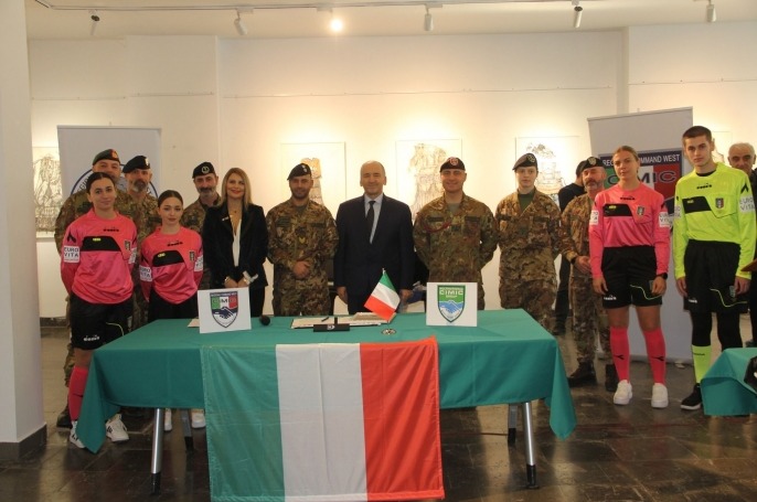 KFOR-i Italian RC-W dhuron donacion p&euml;r refer&euml;t sportiv t&euml; Komun&euml;s s&euml; Pej&euml;s