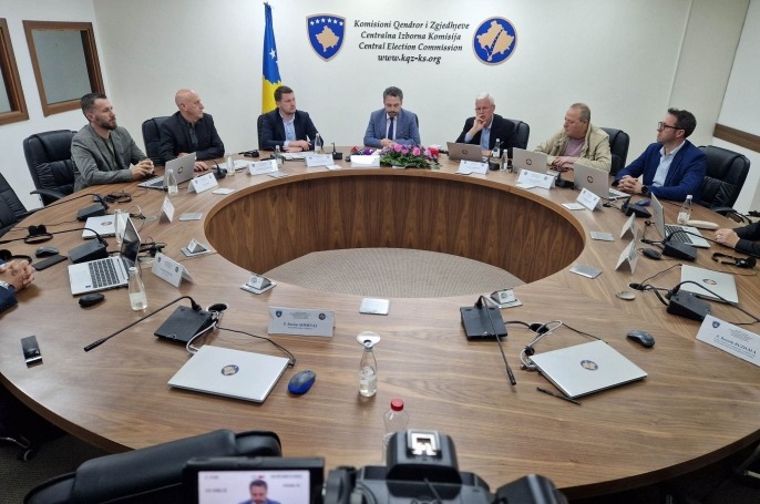 Radoniqi: Zgjedhjet n&euml; veri p&euml;rfunduan pa asnj&euml; problem e incident, votuan mbi 1 500 qytetar&euml;